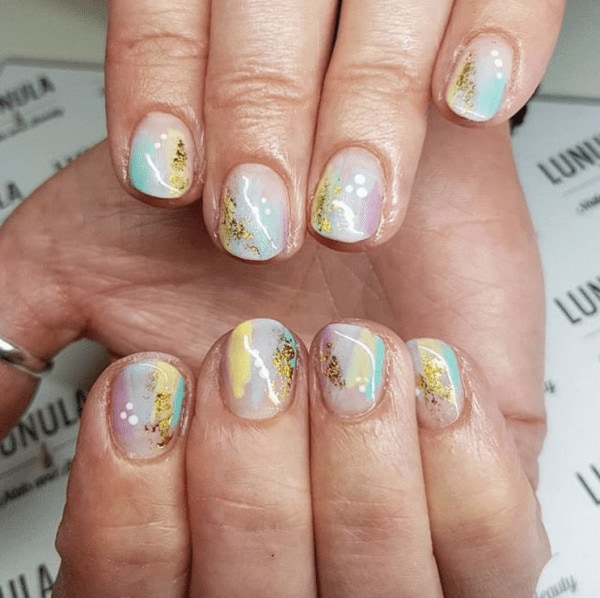 Nikki at Lunula Nails and Beauty created this dreamy brushstroke design