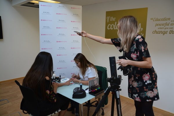 Facebook Live in progress