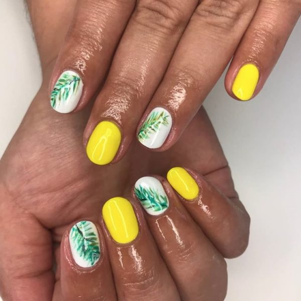 Lisa at NAF combines sunny yellow with a tropical leafy design