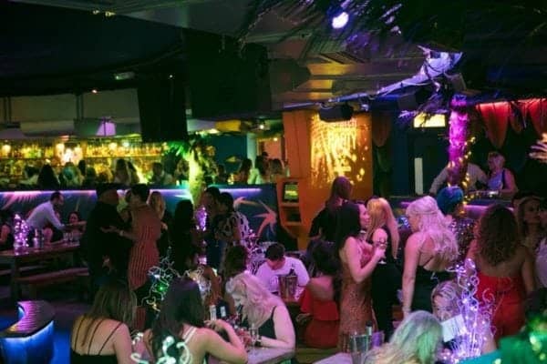 180715_Scratch_ER_LoRes-101