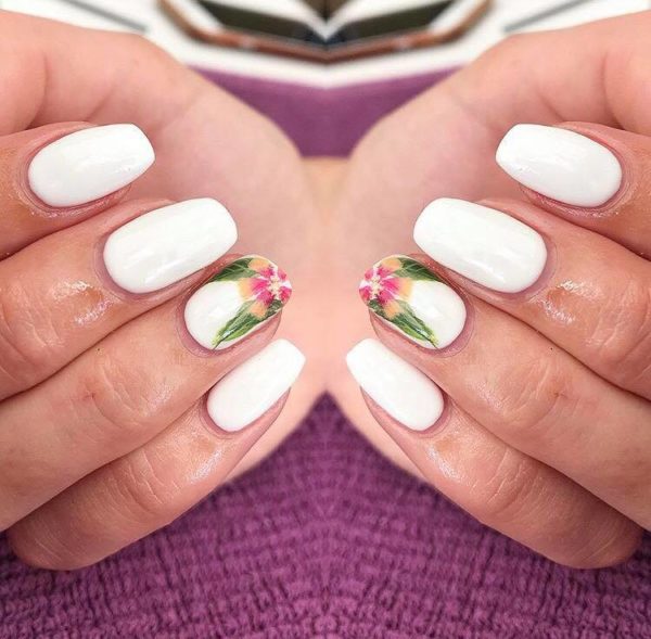 Danielle Powers nails