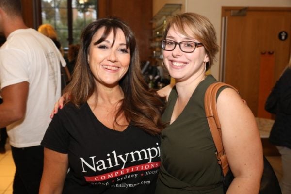 Lisa & Laura ex drinks