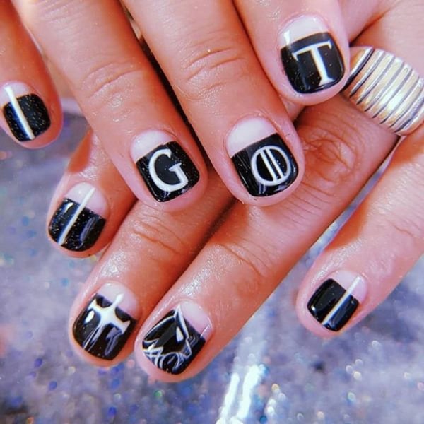 Nails by @somos.hermanas