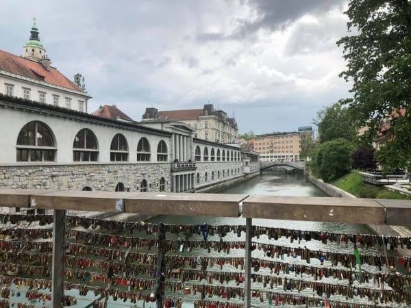 slovenialjubljana3bridges
