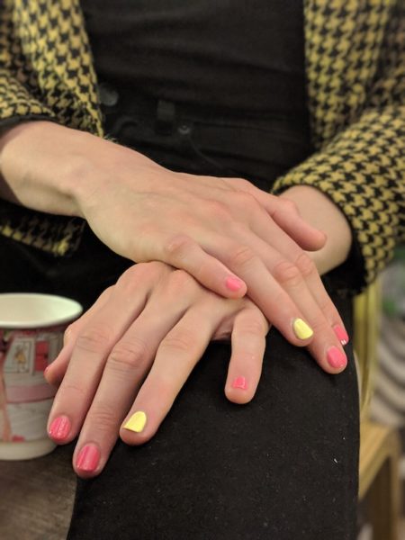 00100lPORTRAIT_00100_BURST20190916101732334_COVER