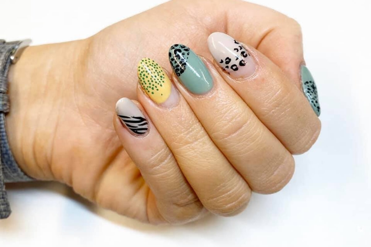 Chelsea Tipper nails