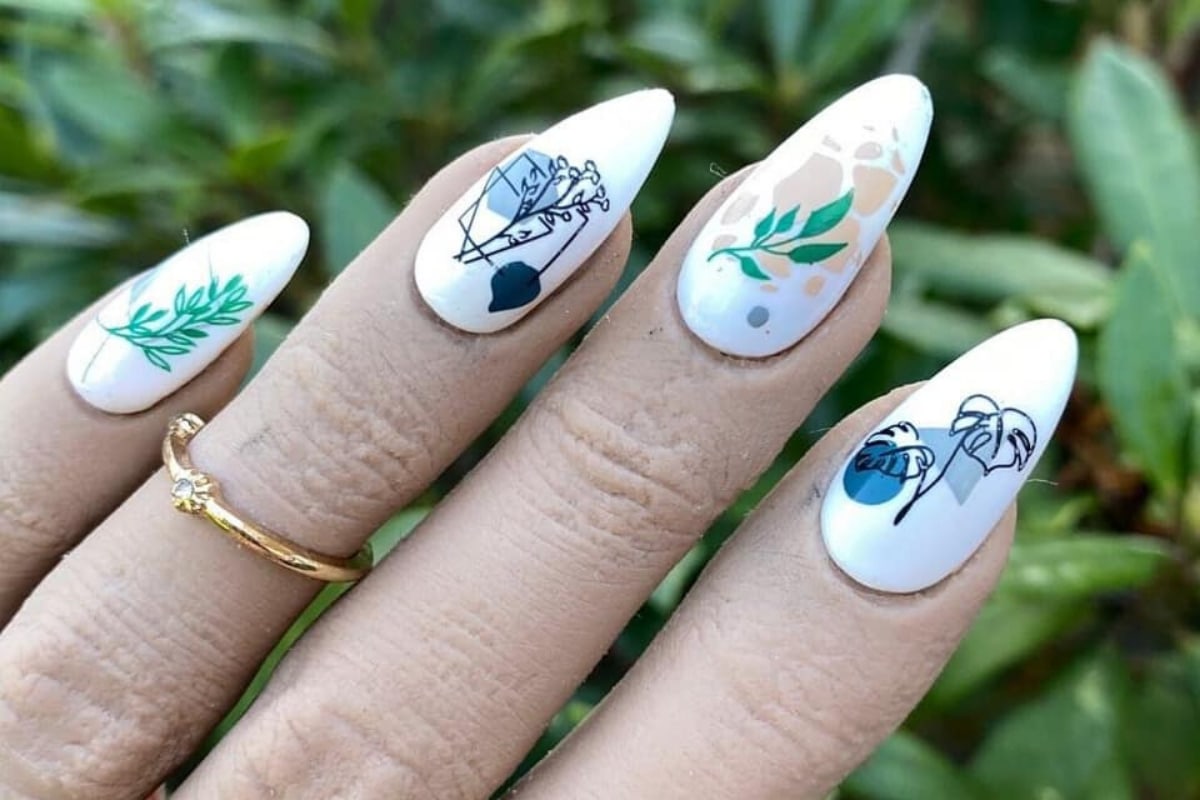 Chelsea Tipper nails