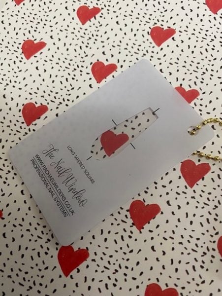 nails window in use 2