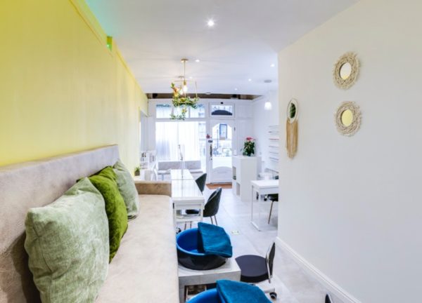 The One Nail Bar POI 1000px-1