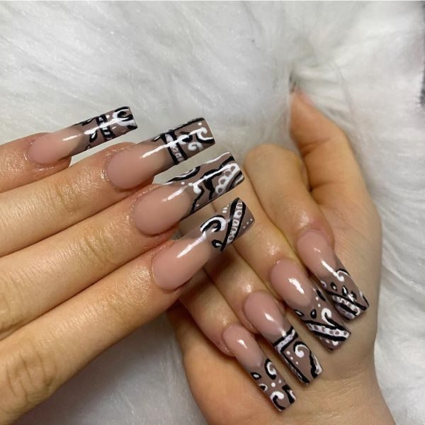 Instagram @filefinesse