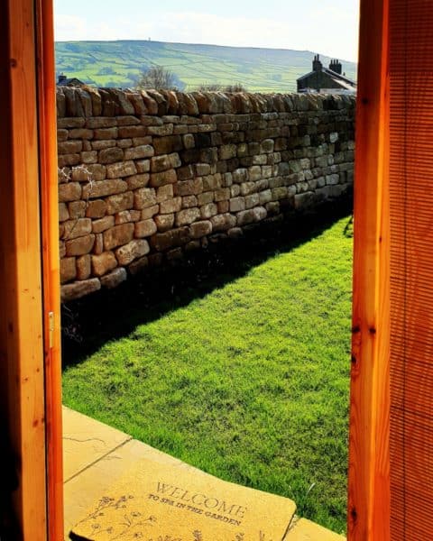 Beauty Academy on the Move 1