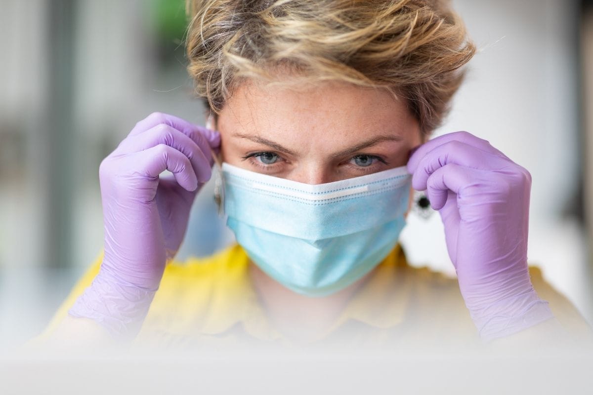 Removing masks therapist canva