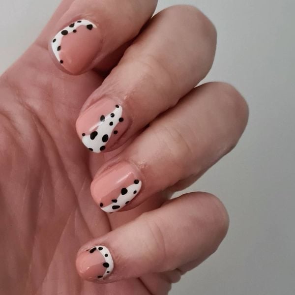 Instagram @nails.by.s.official