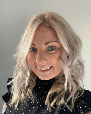 katie barnes headshot (1)