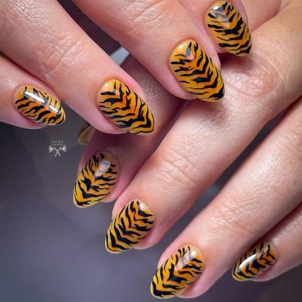 @paiwaloves serves up this tiger print design