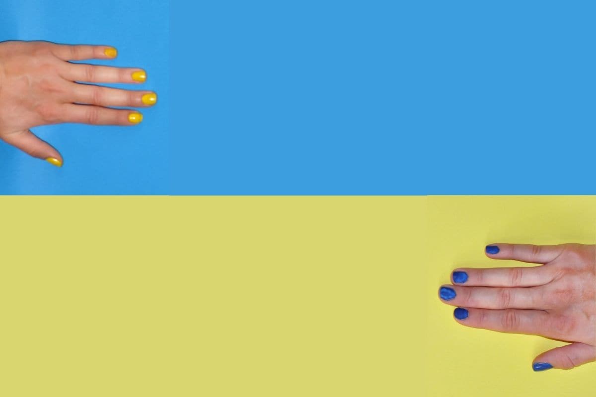 Nails Ukraine flag
