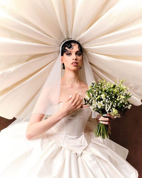 Nails for the Harris Reed runway by Simone Cummings. Courtesy of @harris_reed