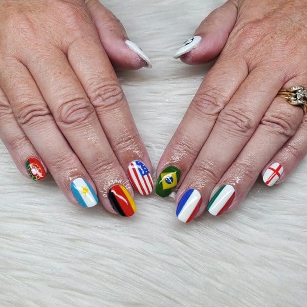 @almaxnailss' design nods to countries taking part in the World Cup