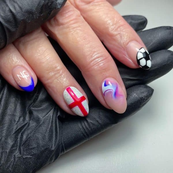 Nails for an England fan by @sr.beauty__
