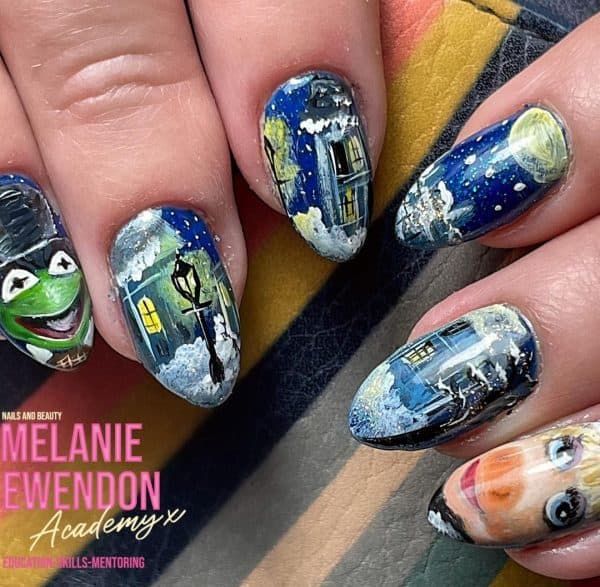 Melanielewendon nailartist