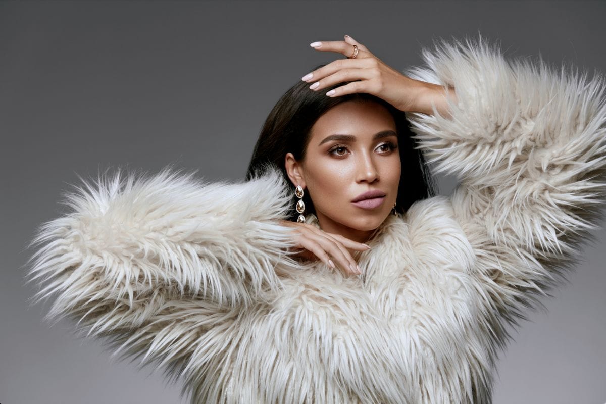 CHLOE Web newsfeature template 1200x800px (37)