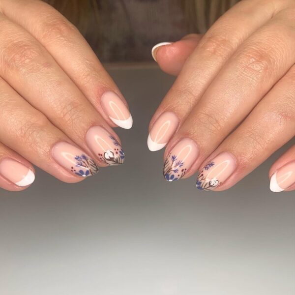 @designbyjanet_ - "I’m predicting this French combo will be a trend this year"