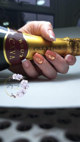 Story nails predicts gold foil and French nails will trend