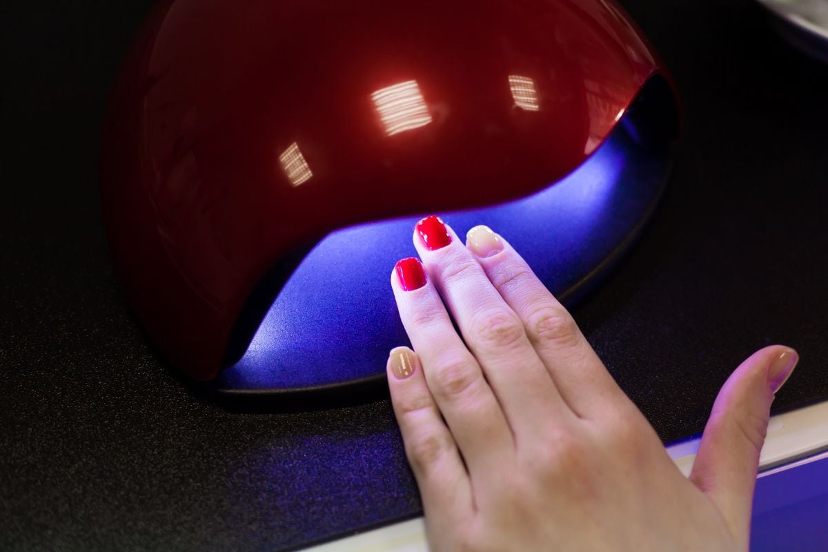 UV nail lamp