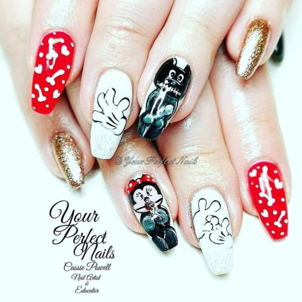 Cassie POwell Nail-Artist