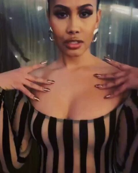 Chrome isn't going anywhere, as the Yukie Natori salon team showed at the LaQuan Smith show, where models sported copper chrome enhancements. Image: @empirenewyorknail