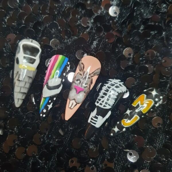 @nailsbycay.b - Moonwalker