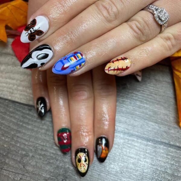 Skull & dagger nails loves horror films