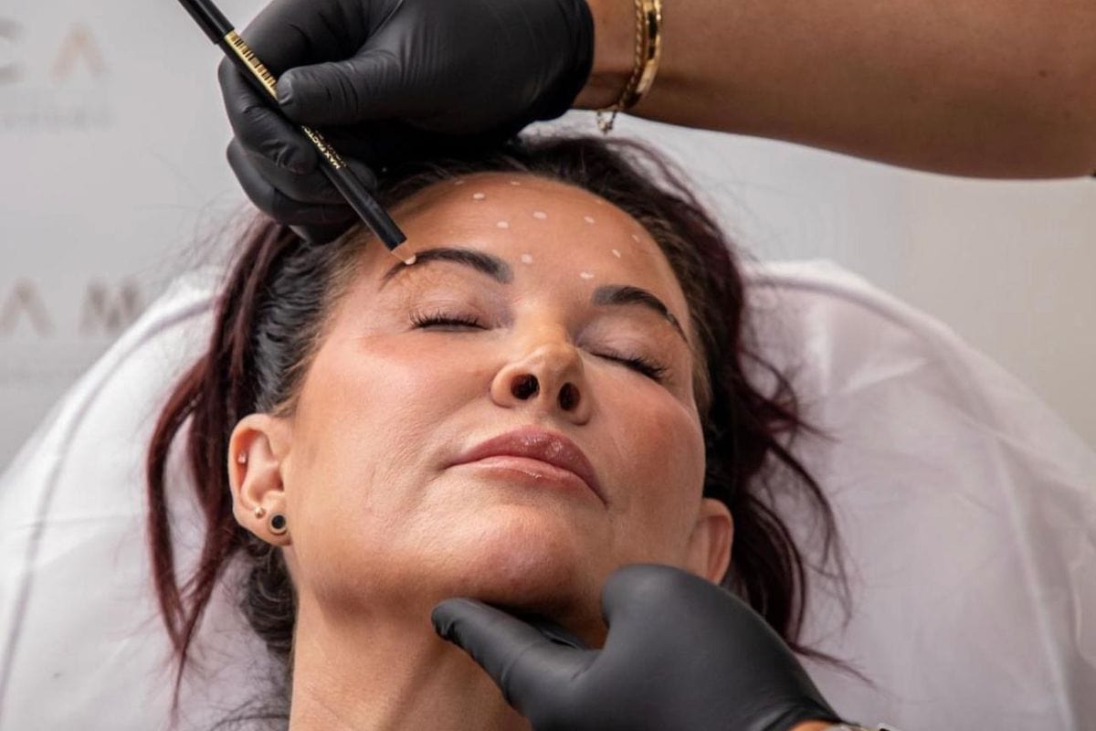 CHLOE Web newsfeature template 1200x800px (100)