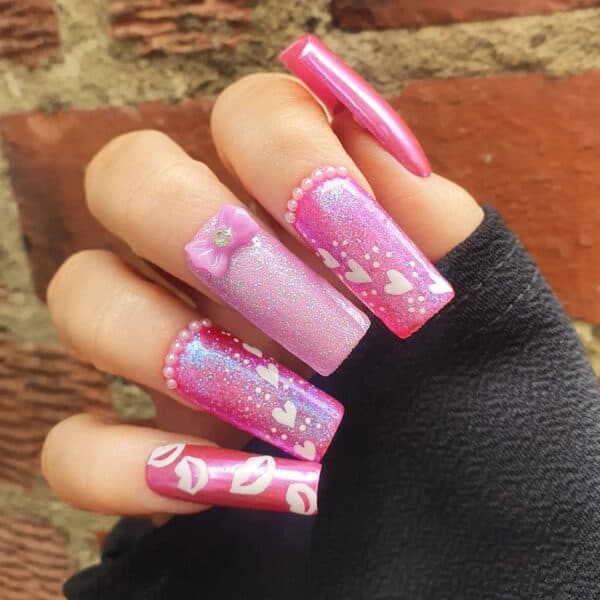 We can so see Barbie wearing this oh-so-pretty look by Cayleigh of @nailsbycay.b, London.