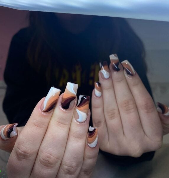 Wakefield-based @neondrip_x creates coffee swirls for autumn using Glitterbels and Brillbird.