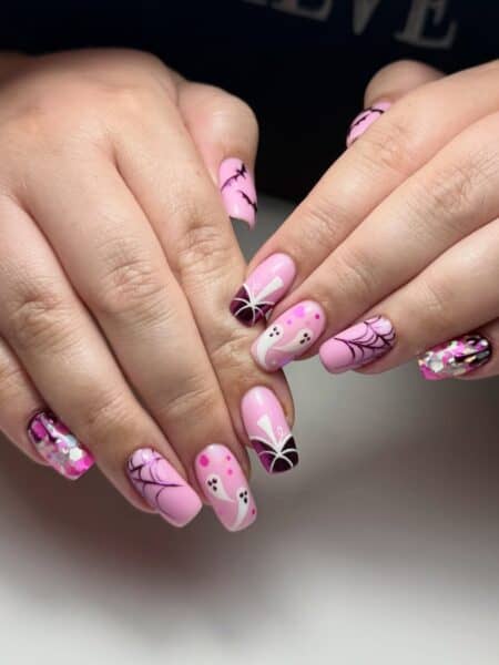 Image courtesy of instagram.com:bespoke nails 
