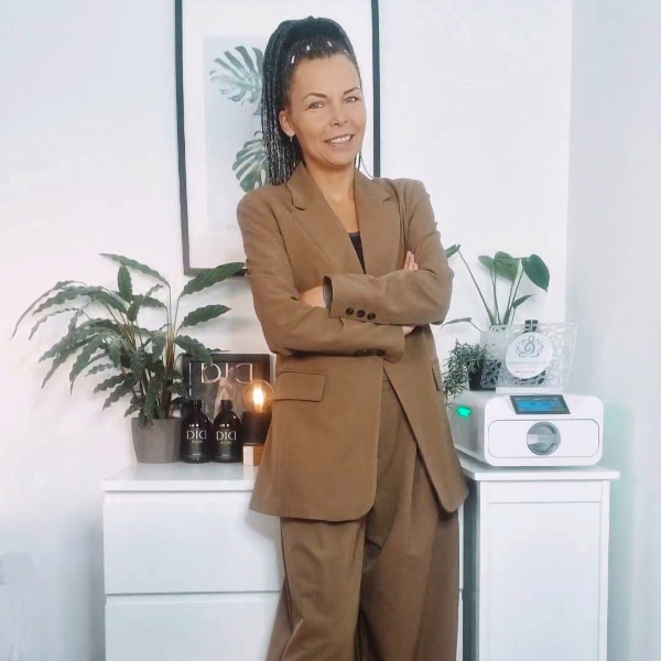 Miska Nails.edinburgh Headshot