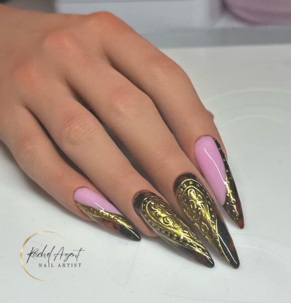 Rachel Argent - "Textured chromes and definitely tortie."