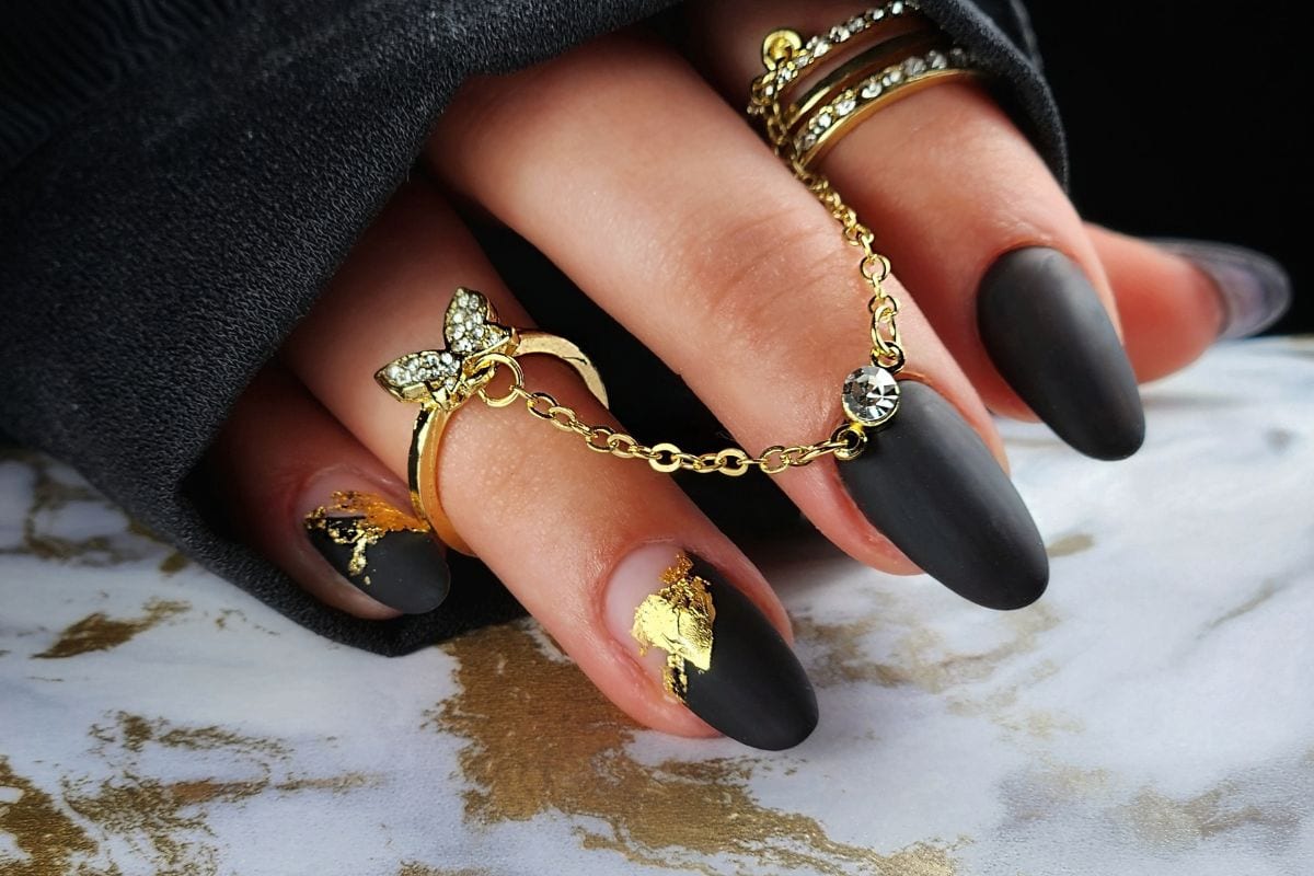 Zsuszanna Varga Nail Pic Photo 1