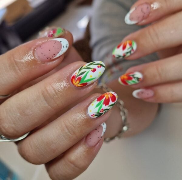 Lizi Cornwell Nail Artist And Educator