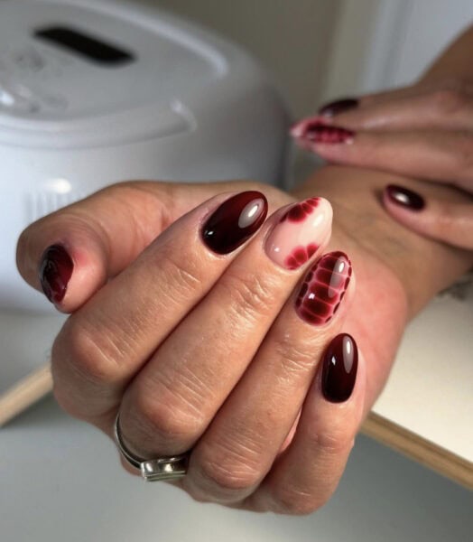 Image courtesy of Instagram.com/amydrew_nailartist