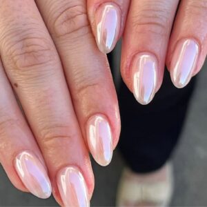 Glass nails by @paintedbyloz