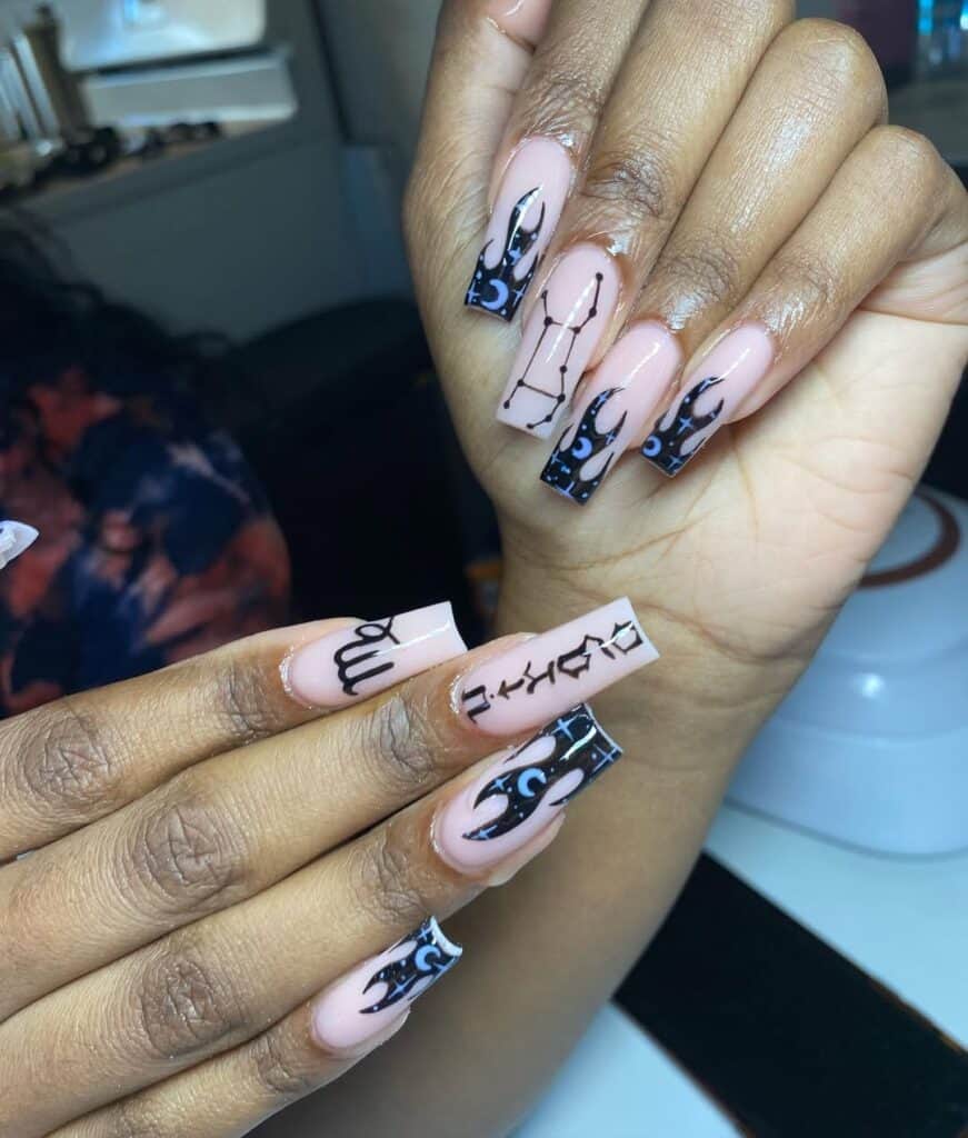 Image courtesy of instagram.com:nailsbybink 