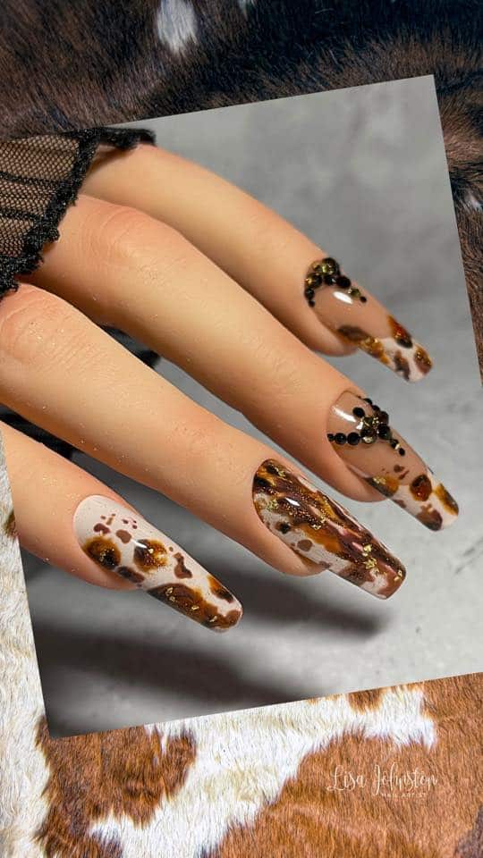 Image courtesy of lisa johnston nail artist