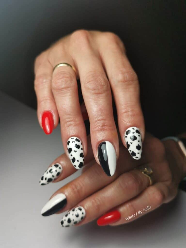 Image courtesy of white lily nails