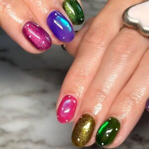 Jewel toned mani, image courtesy of Instagram.com/_aliesthetics_pfs