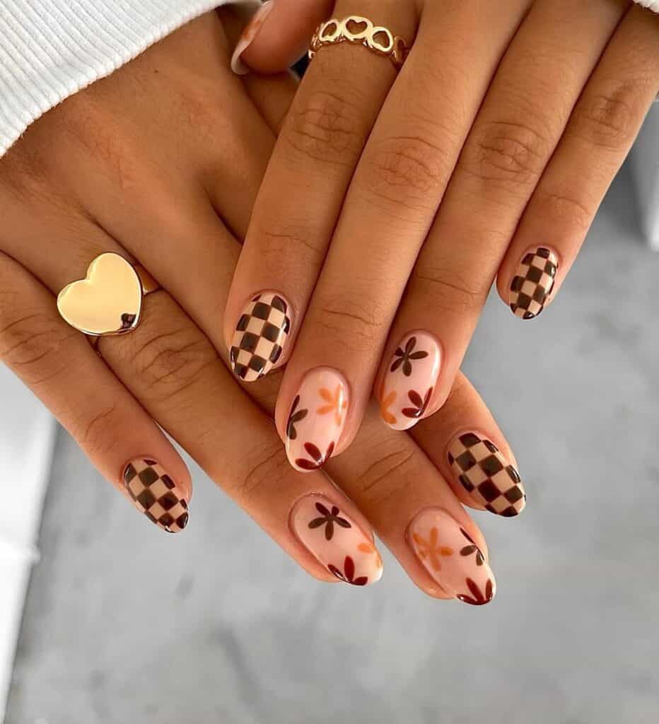 Image courtesy of instagram.com:peachinails