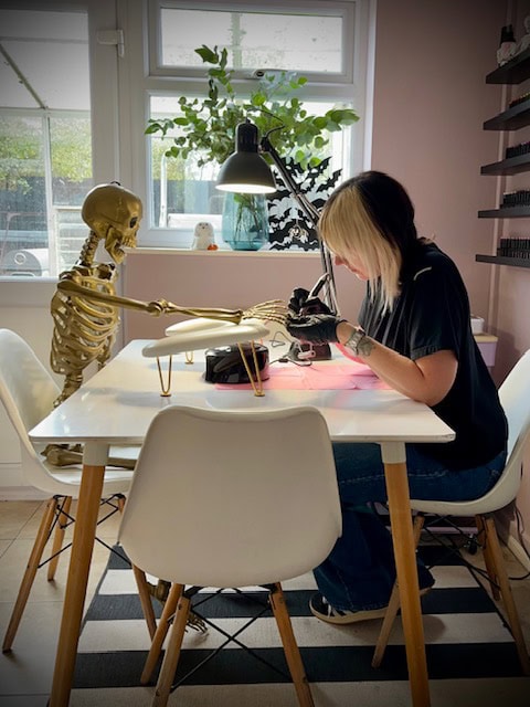 Image courtesy of instagram.com:rebelheartnails