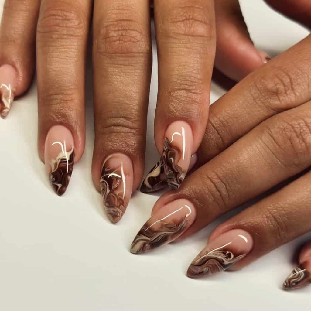 Image courtesy of instagram.com:saharaglow hair nails salon