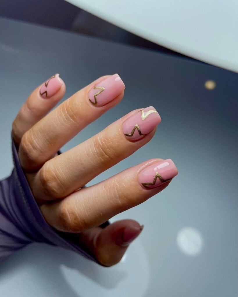 Image courtesy of instagram.com:the.tipsy.nail.bar